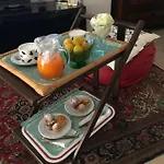 לינה וארוחת בוקר Su Canistreddu 3*